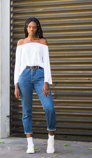 Mom jeans deals thrift store