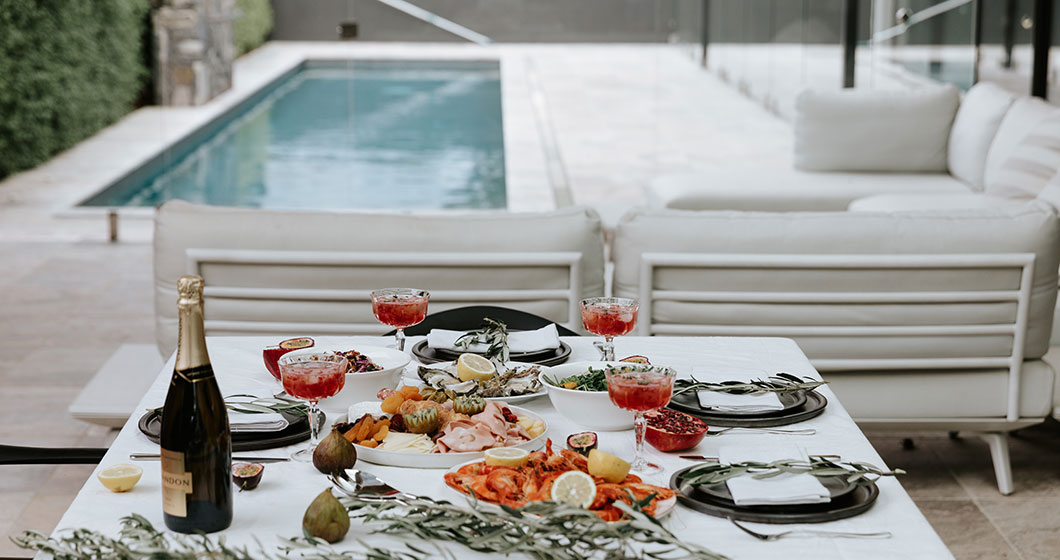 An elegant and easy NYE table thanks to Canberra Outlet