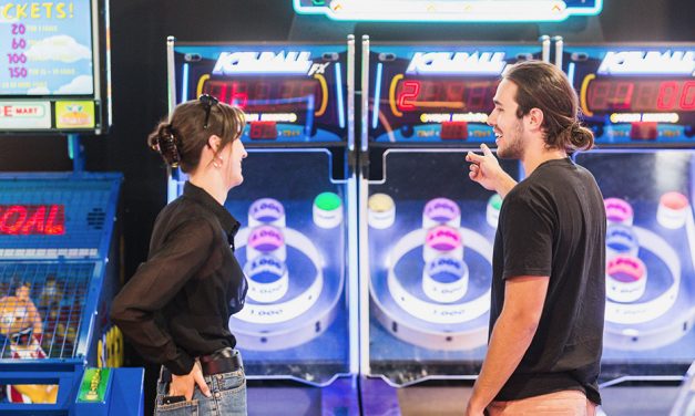 Skip the Valentine’s Day Clichés at Kingpin’s Sunday Sesh