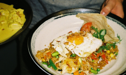 11 eats open after 11pm in Canberra