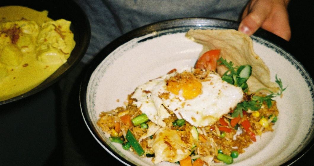 11 eats open after 11pm in Canberra