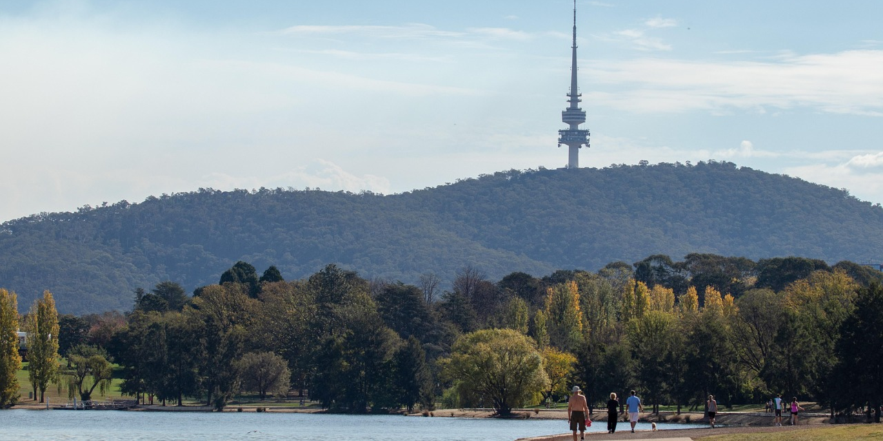 The 12-Hour Canberra Lakeside Relay Raising Funds for Barnardos